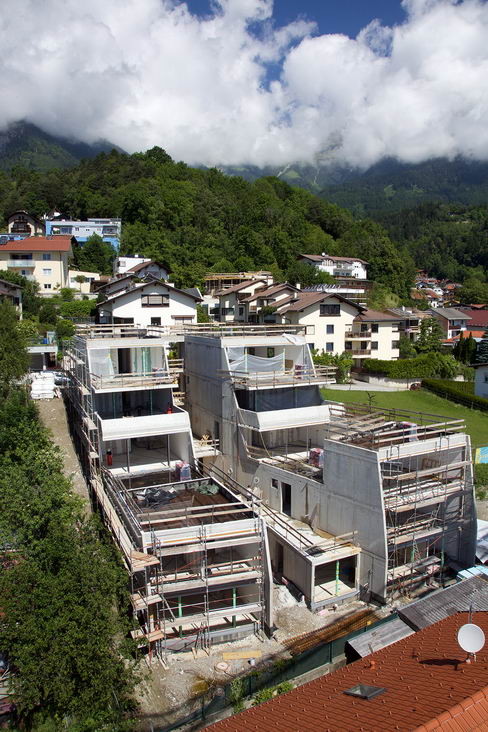 Image right